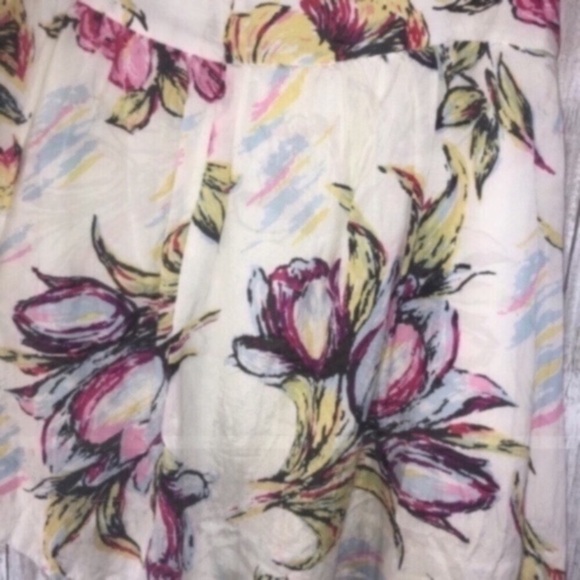 Cabi Floral A-line Skirt - Picture 5 of 8